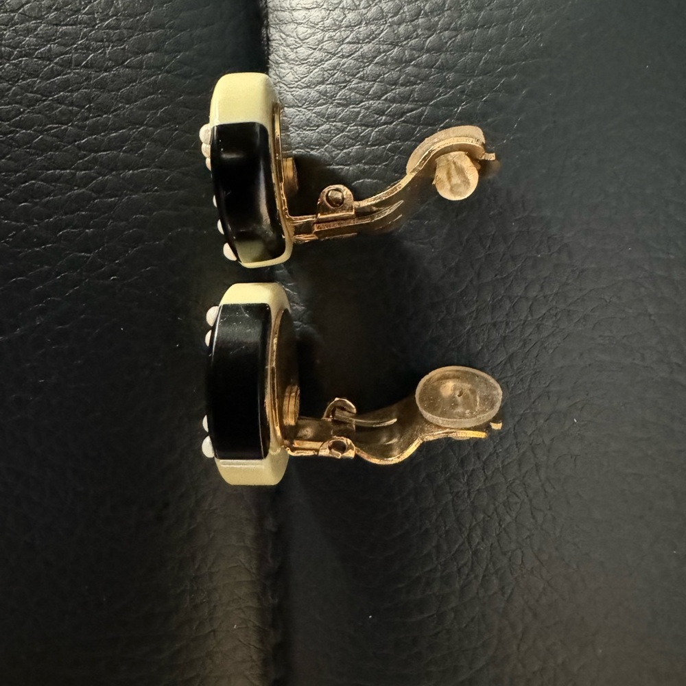 CHANEL Earrings Coco Mark Bicolor Pearl Round Gold Black - Picture 8 of 9